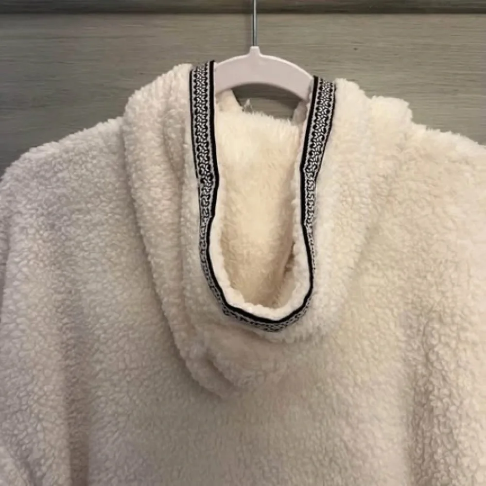 Joyspun White Sherpa Hooded Kangaroo Pocket Pullover Night Gown XS‎ GC